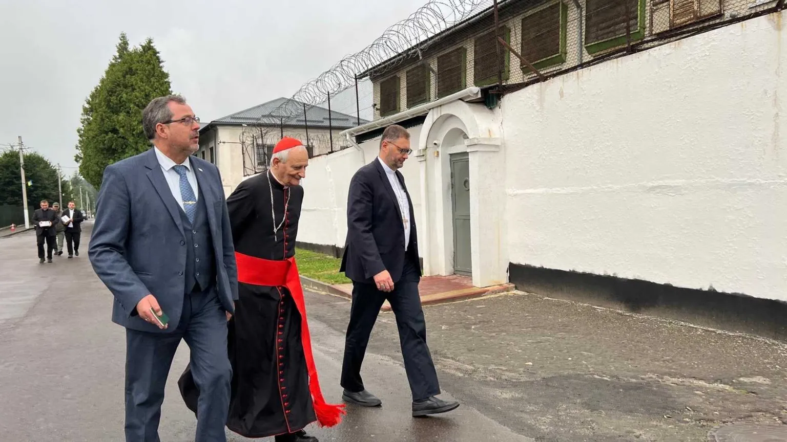 Dove nasce la diplomazia umanitaria della Chiesa (e perché parte dai piccoli)