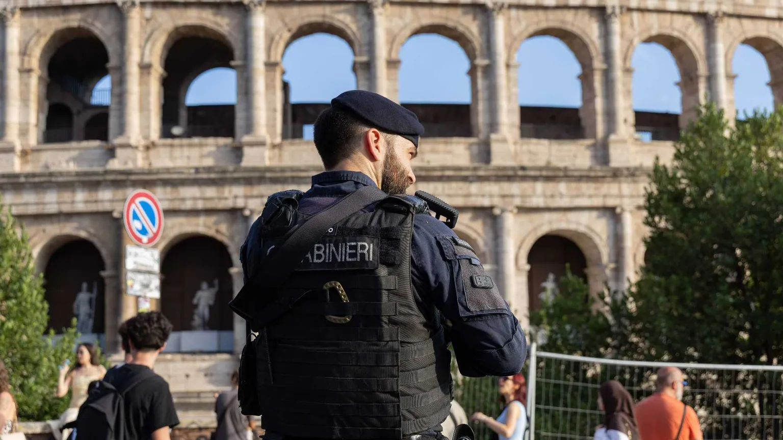 Arriva la stretta sui «maranza», con il fermo preventivo anche per minori. Tutte le misure