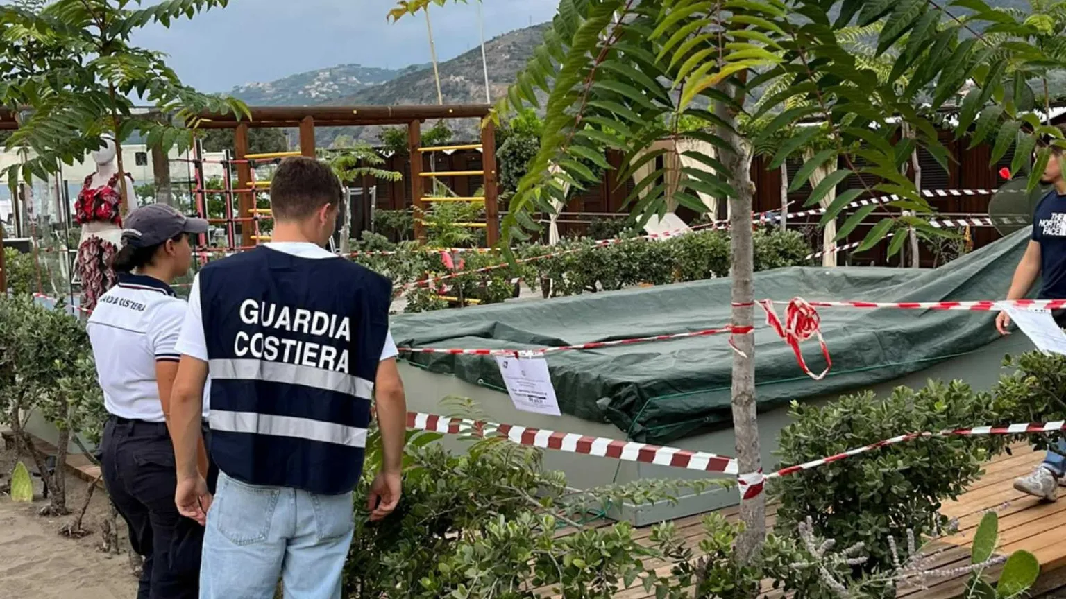 Non ce l’ha fatta Alice, la bimba
rimasta incastrata in piscina