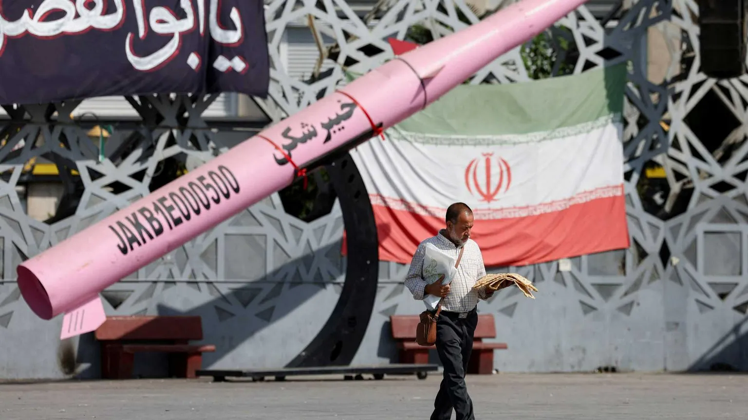 L'Iran vuole l'estensione del conflitto e infiamma già la regione. Israele si prepara ai raid