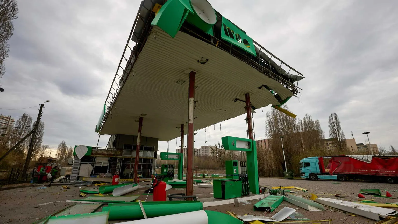 La guerra di Kharkiv, fra droni sui distributori di benzina e nuove ondate di sfollati