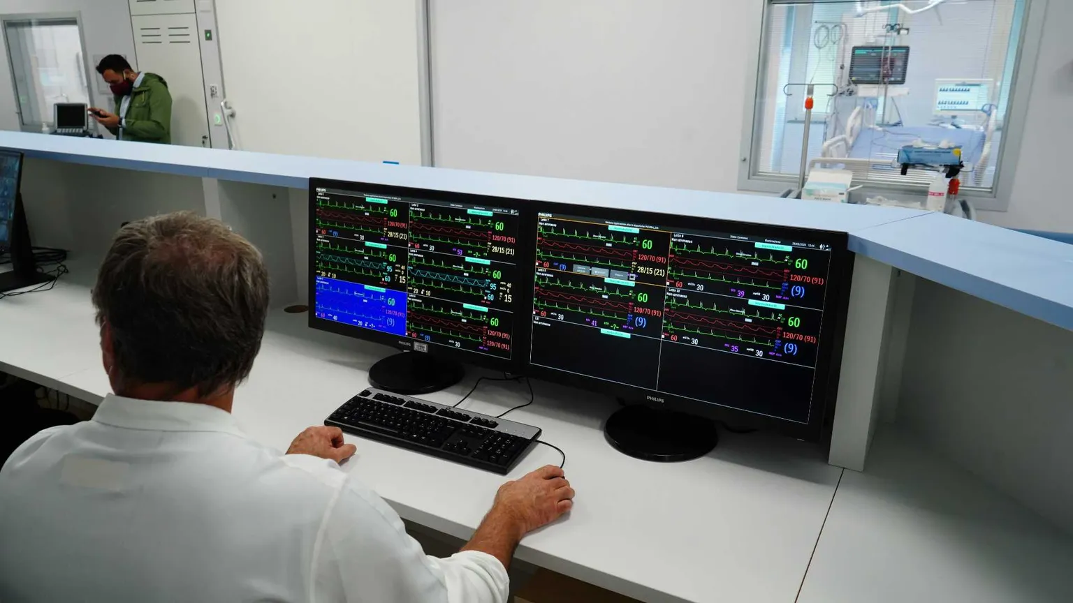 Utile l'IA in medicina se non cancella l'ascolto