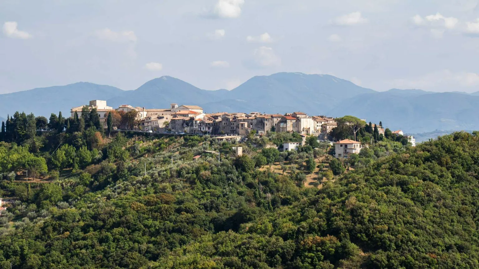 Mompeo, nella Sabina c'è un borgo che scommette sull'accoglienza e il turismo slow
