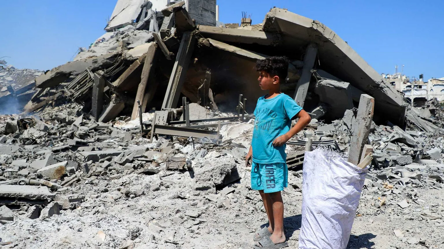 Il parroco di Gaza: «Malattie, fame,  tende e scuole a pezzi: qui si continua a morire»