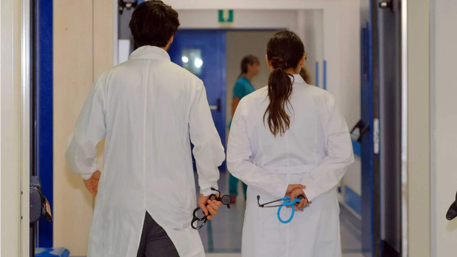 «Cure palliative, assistenza domiciliare, sostegno alle famiglie: c’è molto da fare senza aprire al suicidio assistito»
