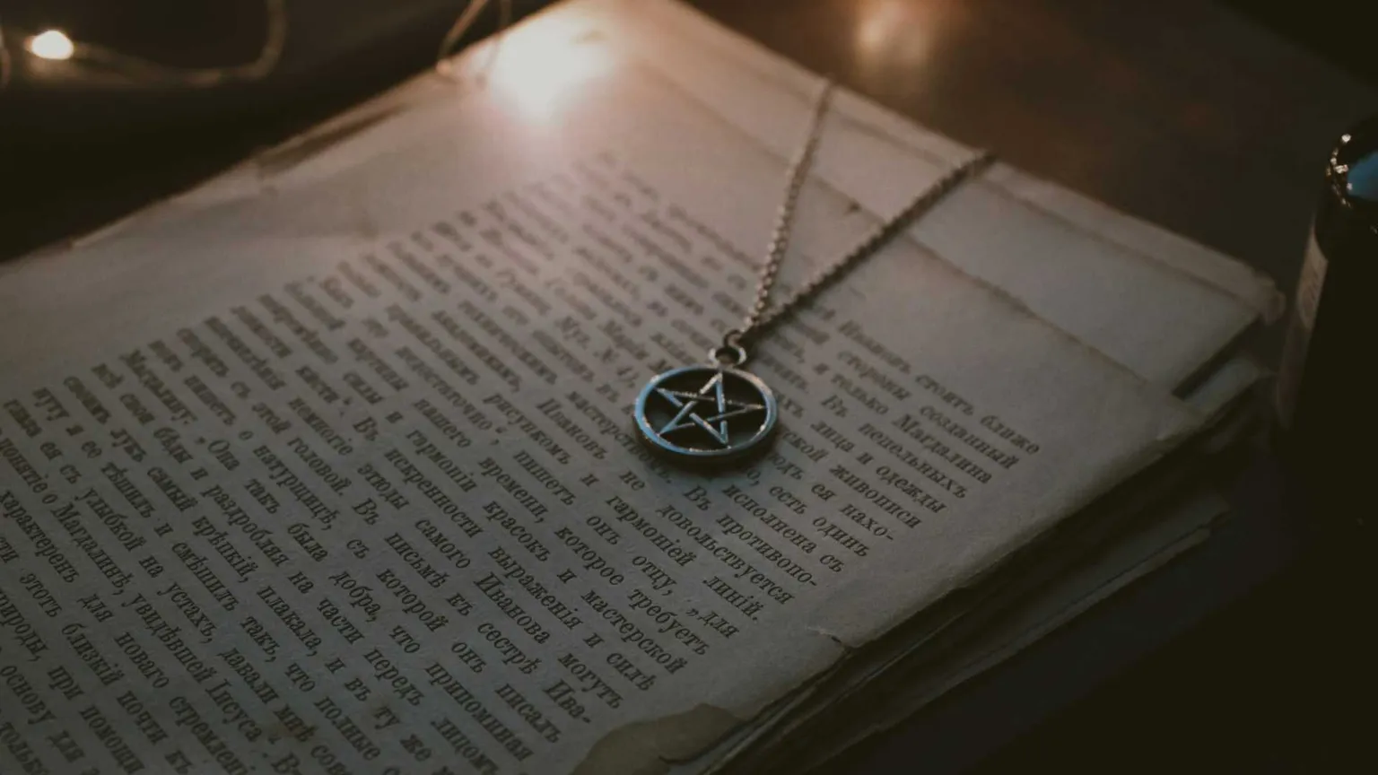 Esoterismo, occultismo e satanismo sono fenomeni da non sottovalutare, dicono gli esperti. Spesso vi si arriva attratti da esperienze apparentemente innocue