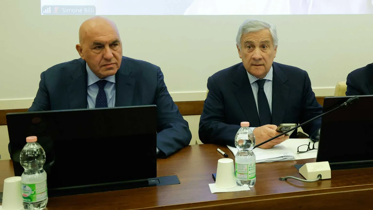 (S-D) Il ministro della Difesa Guido Crosetto e il ministro degli Affari Esteri Antonio Tajani in Commissioni riunite del Senato durante l'informativa sugli esiti del Vertice NATO che si è tenuto ad Ankara, Roma, 28 luglio 2026. ANSA/GIUSEPPE LAMI