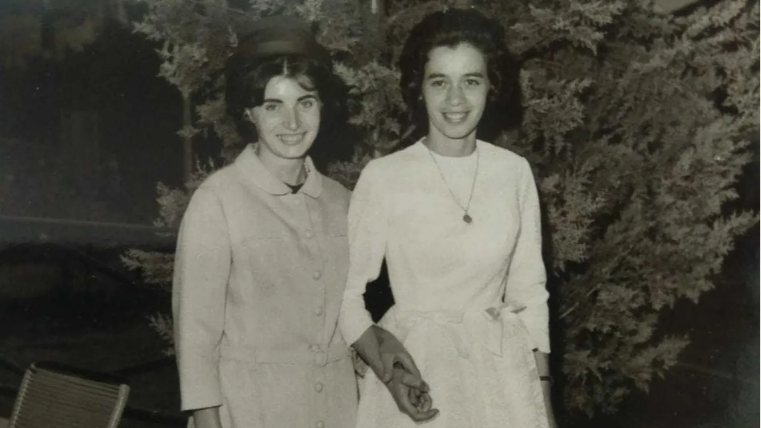 Il giorno del matrimonio di Gianna: Pina, al suo fianco, è stata la sua testimone