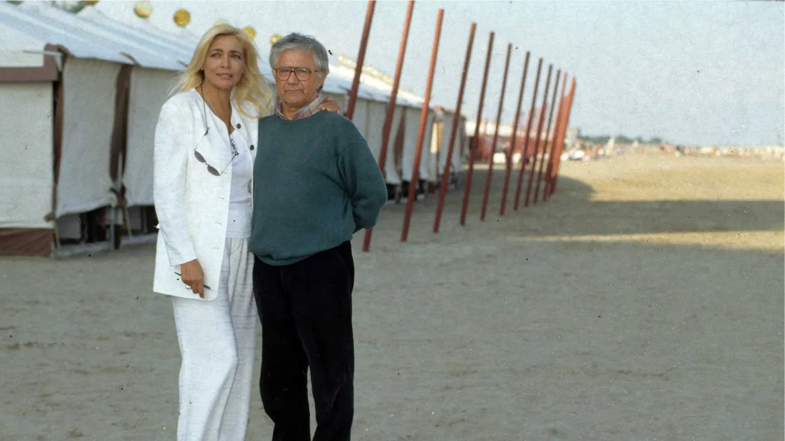 Mara Venier, l'amicizia speciale con don Mazzi e le confidenze: «Quella volta che... »