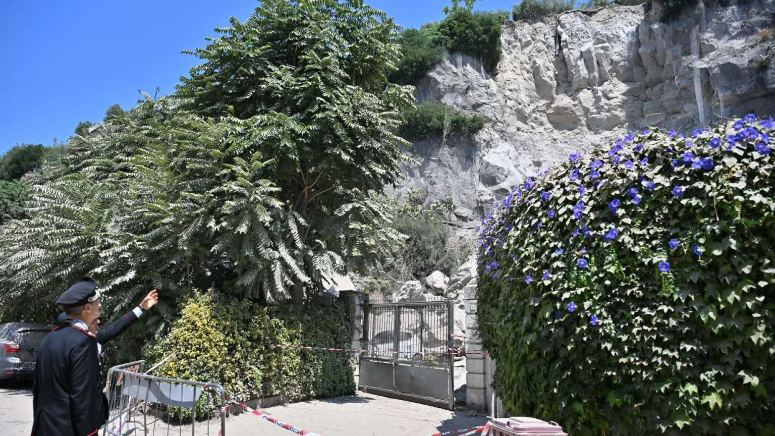 Campi Flegrei, continua lo sciame sismico: più di 170 scosse