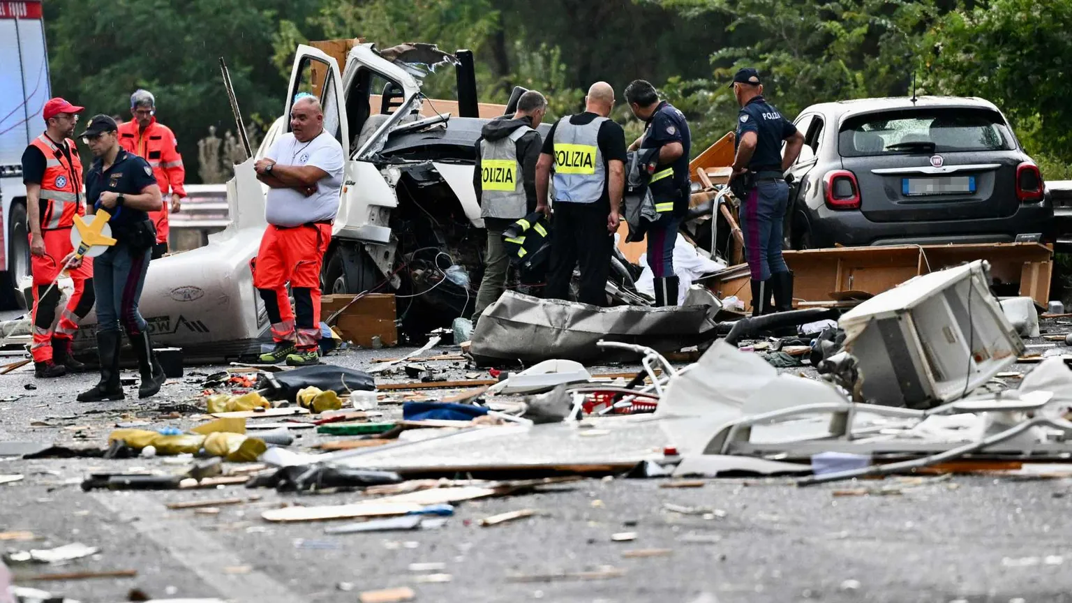 Il grave incidente stradale avvenuto lungo la superstrada Terni-Rieti in località Colli sul Velino, in territorio laziale al confine con l'Umbria