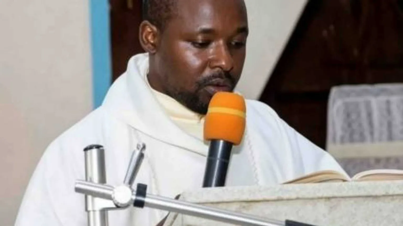 In Nigeria è stato ucciso un sacerdote
e assaltata una parrocchia