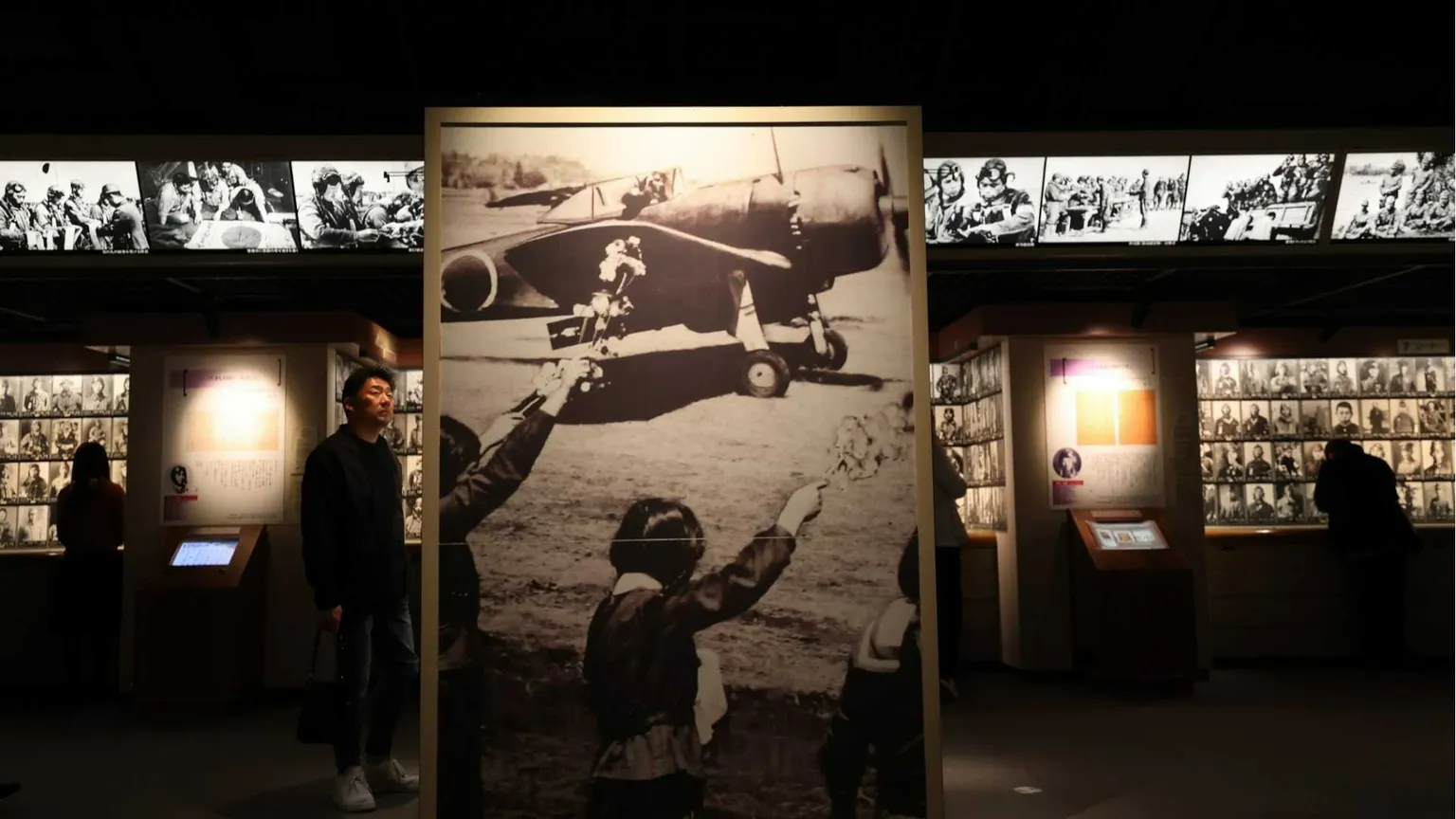 L’irrisolta memoria del Giappone tra il dolore di Hiroshima e l'epica dei kamikaze