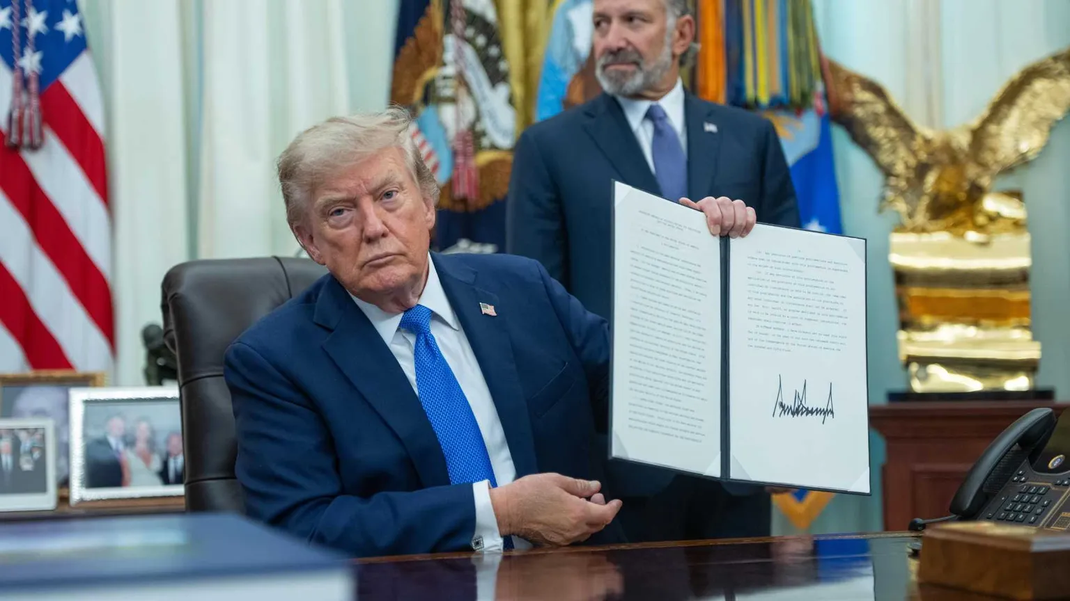 Ius soli, Trump ci riprova: firmati due nuovi ordini esecutivi