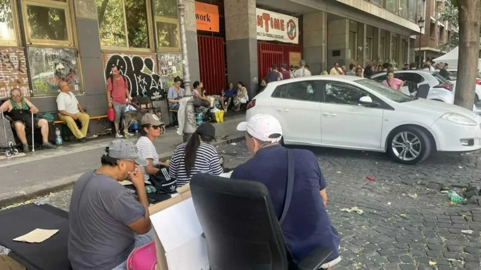 Un palazzo che è un simbolo dei paradossi all'italiana