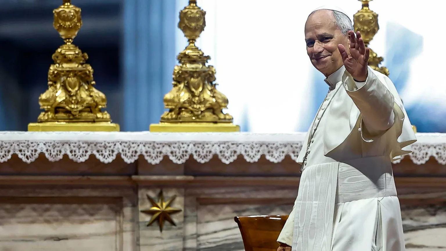 Il Papa: «A Messa in presenza, non basta la partecipazione virtuale»