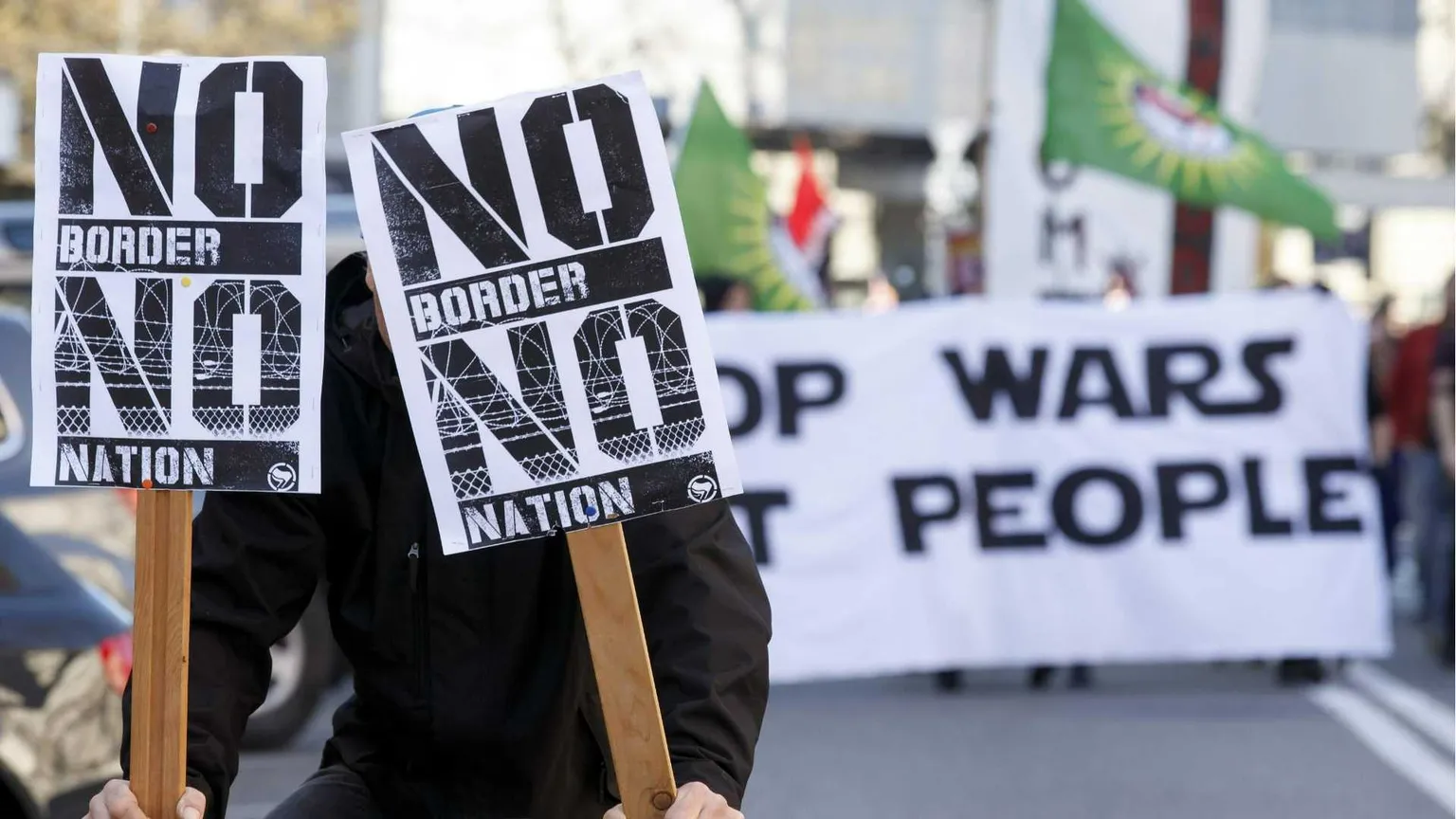 Una manifestazione contro le politiche ostili all'asilo