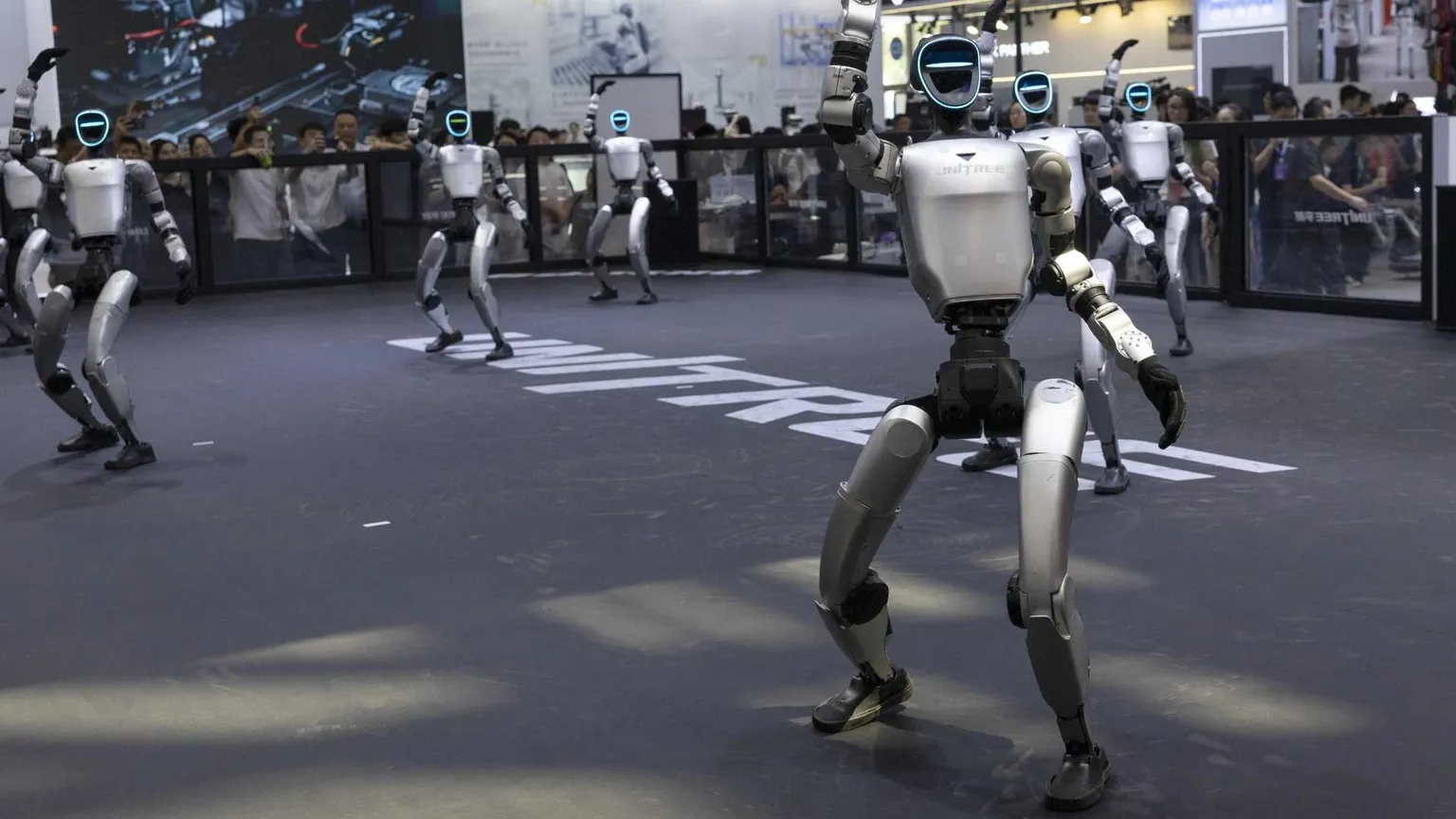Dalla fantascienza alla fabbrica (e alla finanza): l’era dei robot umanoidi è cominciata per davvero