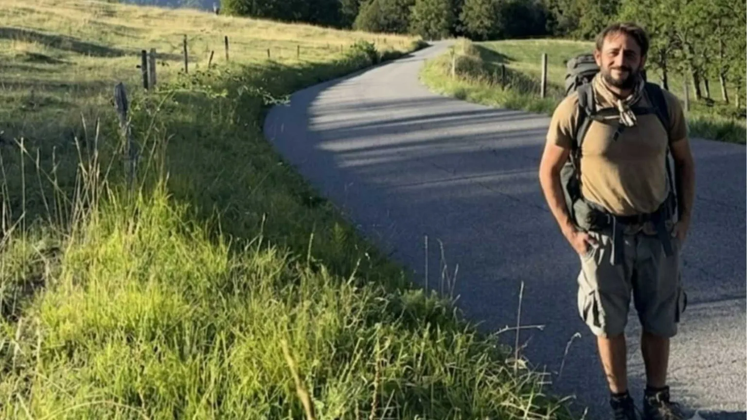 Da Assisi a Bruxelles a piedi per la pace: la vacanza di Daniele è lunga 850 chilometri