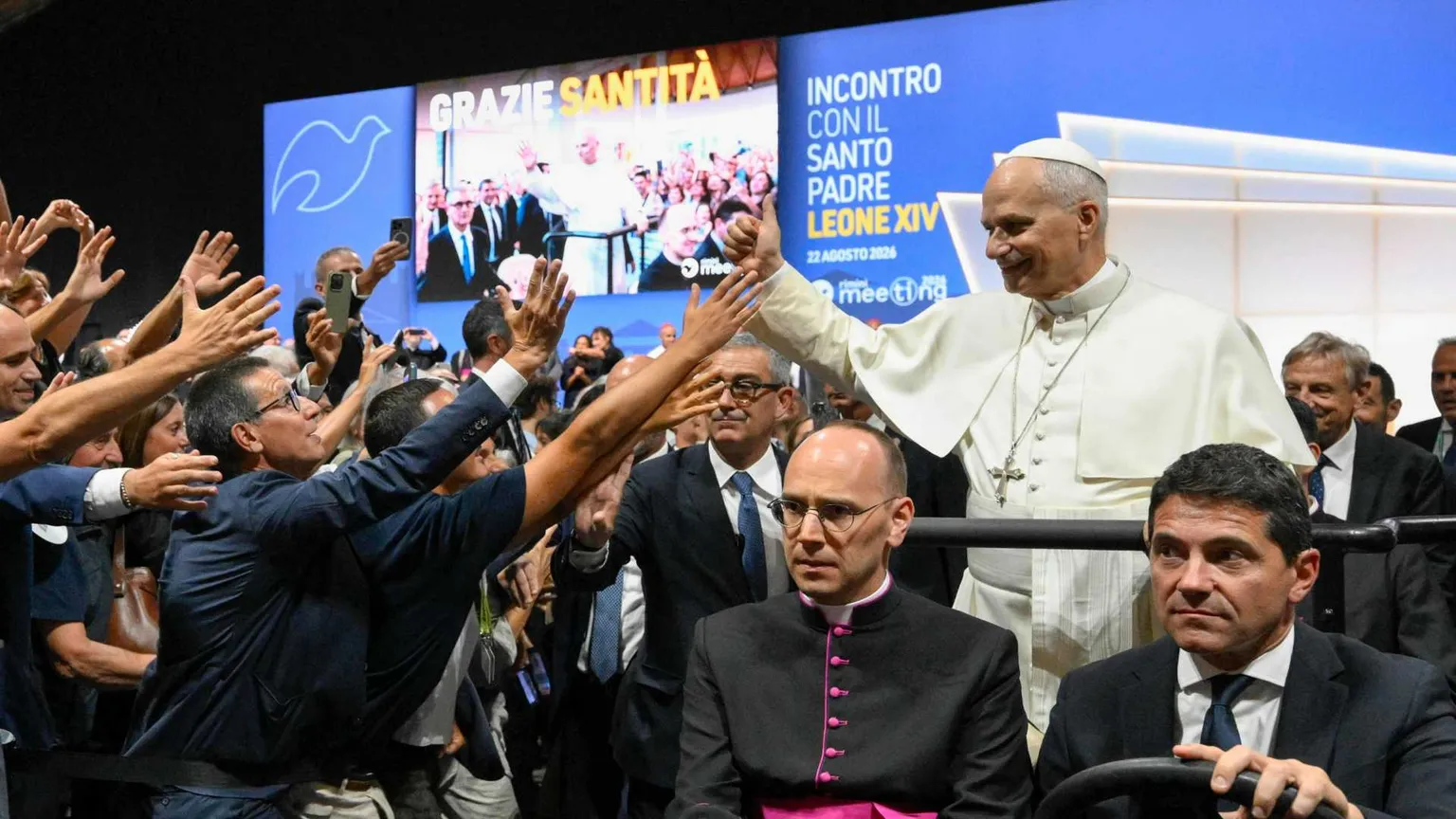 Papa Leone al Meeting: aspettavano un amico, e l’amico è arrivato