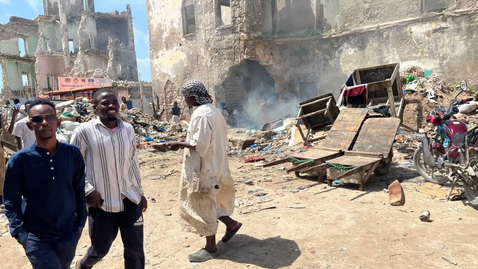 Somalia, la generazione che non aspetta: poesie, rap e TikTok per la pace