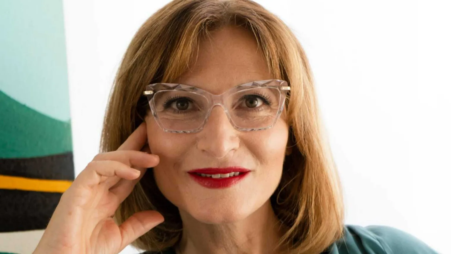 La gentilezza come atto di resistenza.
Così Natalia Re vuole disarmare l’odio