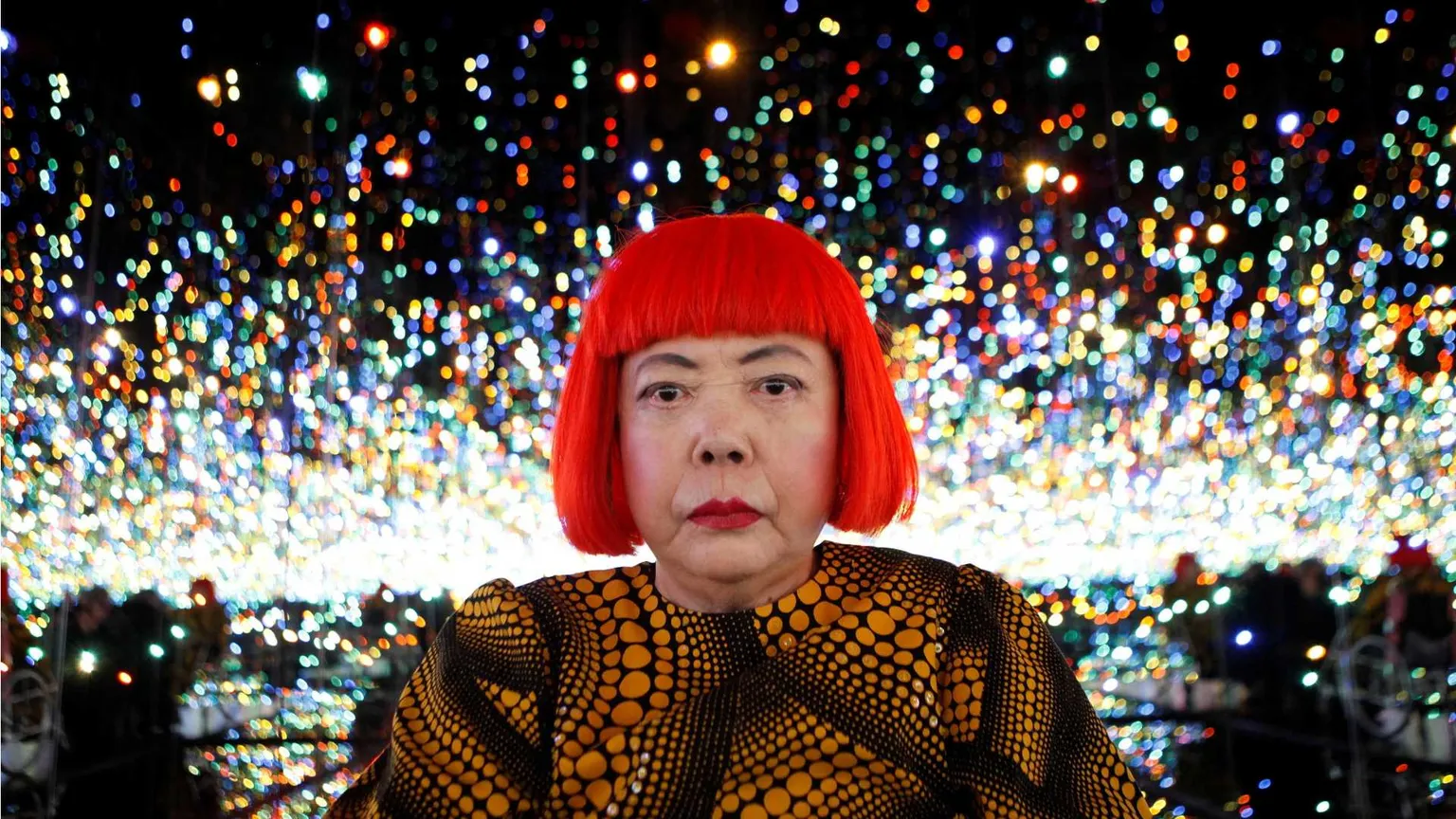 È morta Yayoi Kusama. Oltre i pois, l’infinito come ferita