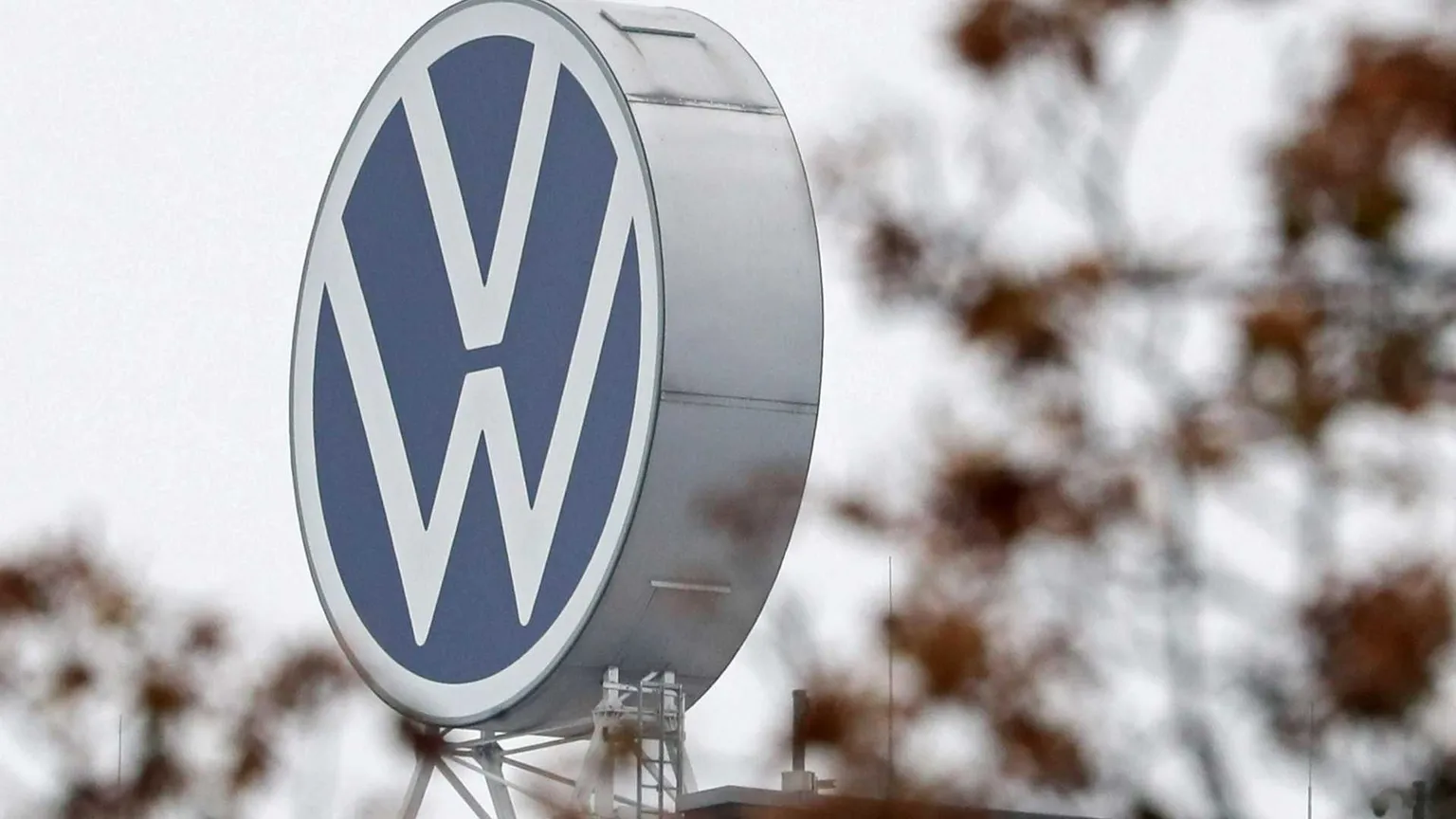 Tagli, riconversioni industriali e proteste: la crisi Volkswagen preoccupa l'Europa