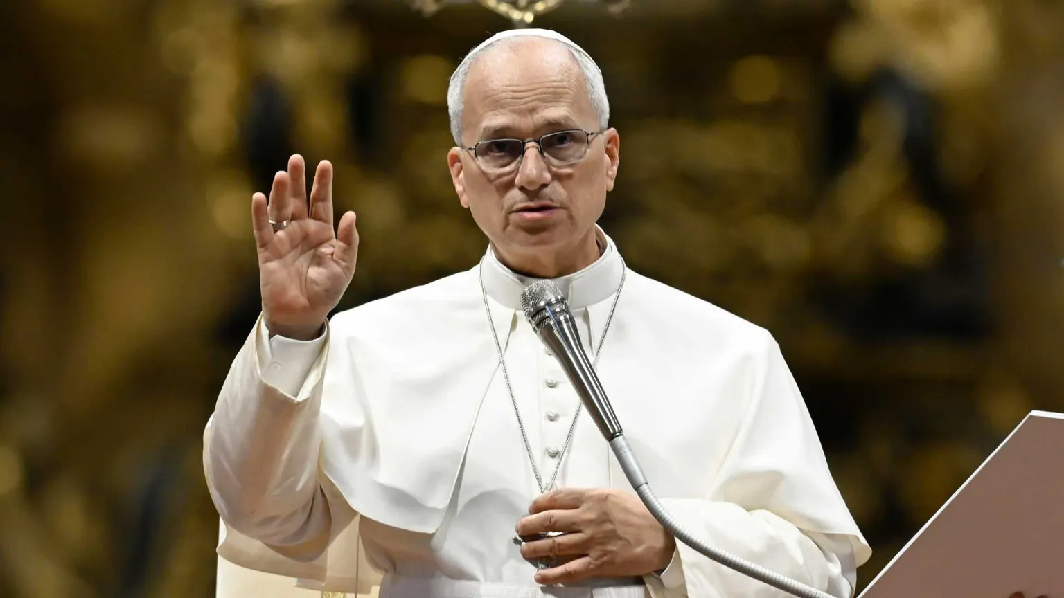 Udienza del Papa per il segretario generale della Cei Baturi