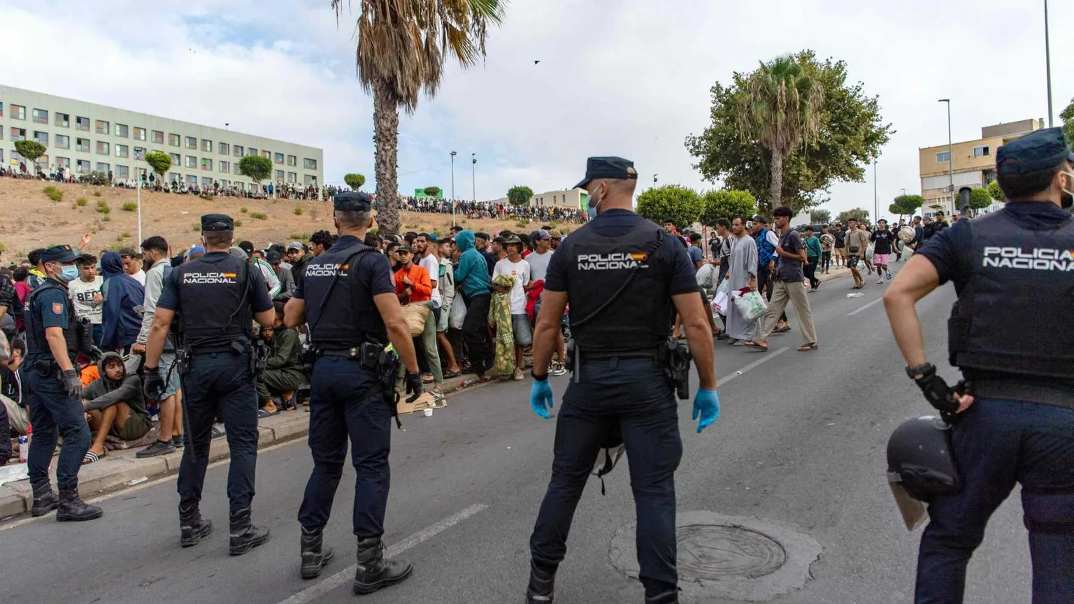 Da Ceuta alla benzina, benvenuti nel Paese delle proroghe