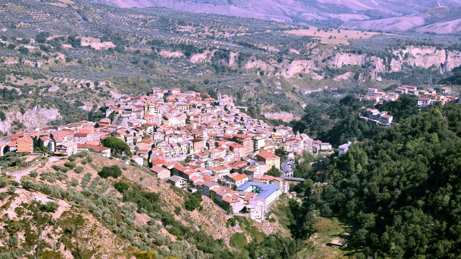 Il problema al Sud non è la denatalità, ma l'isolamento