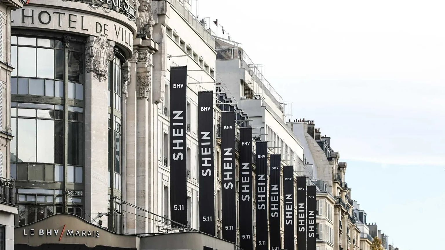 La Francia boccia la moda "usa e getta" con tasse ai colossi del fast fashion