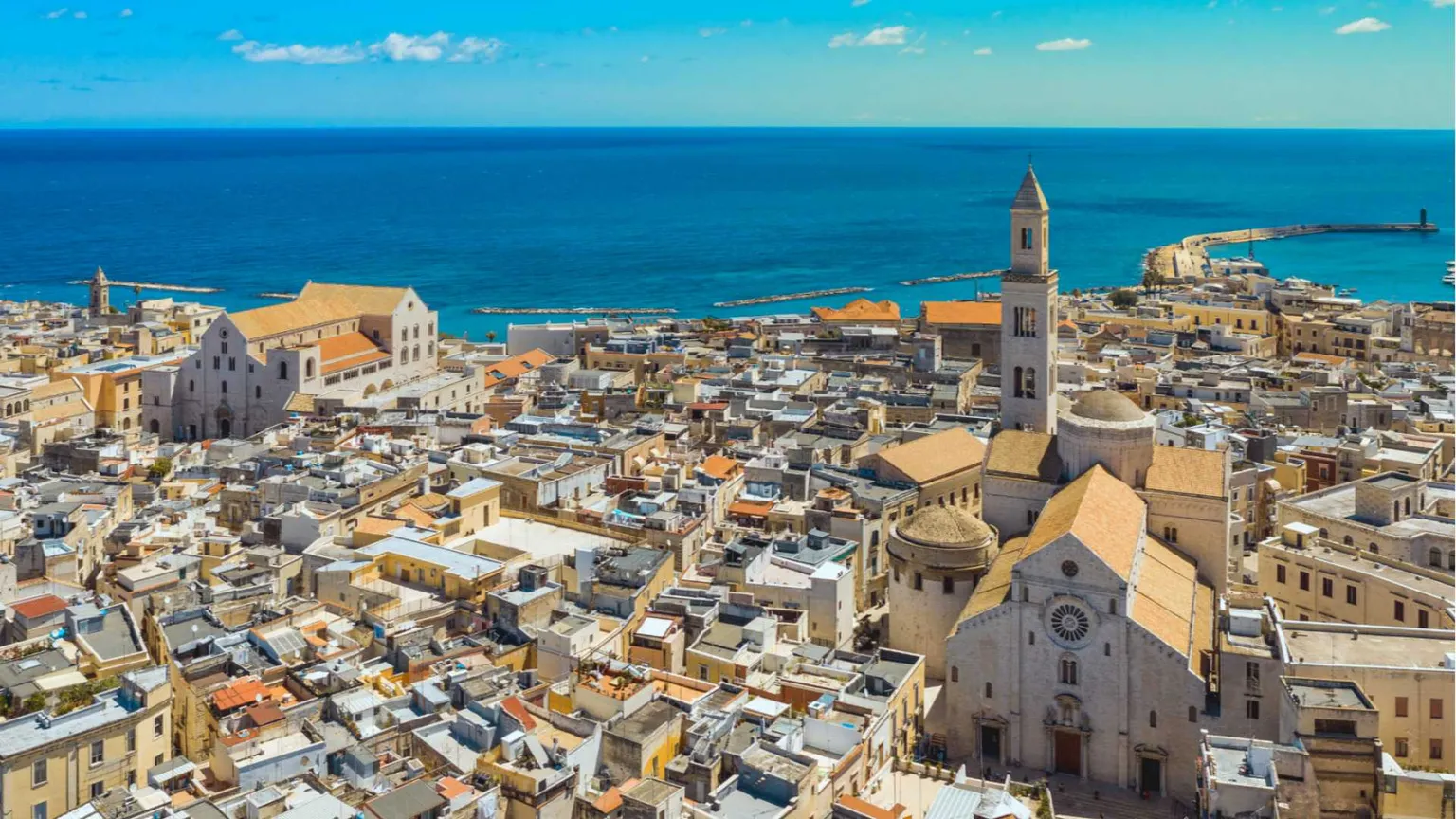 A Bari tra B&b e fiction la casa è introvabile anche per il ceto medio