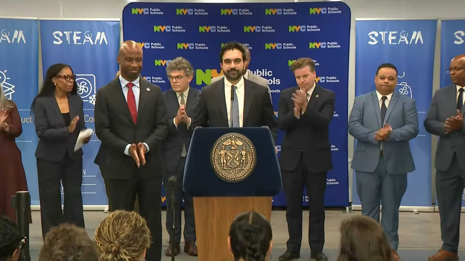 New York, stop all’IA a scuola per un anno: coinvolti 600mila studenti