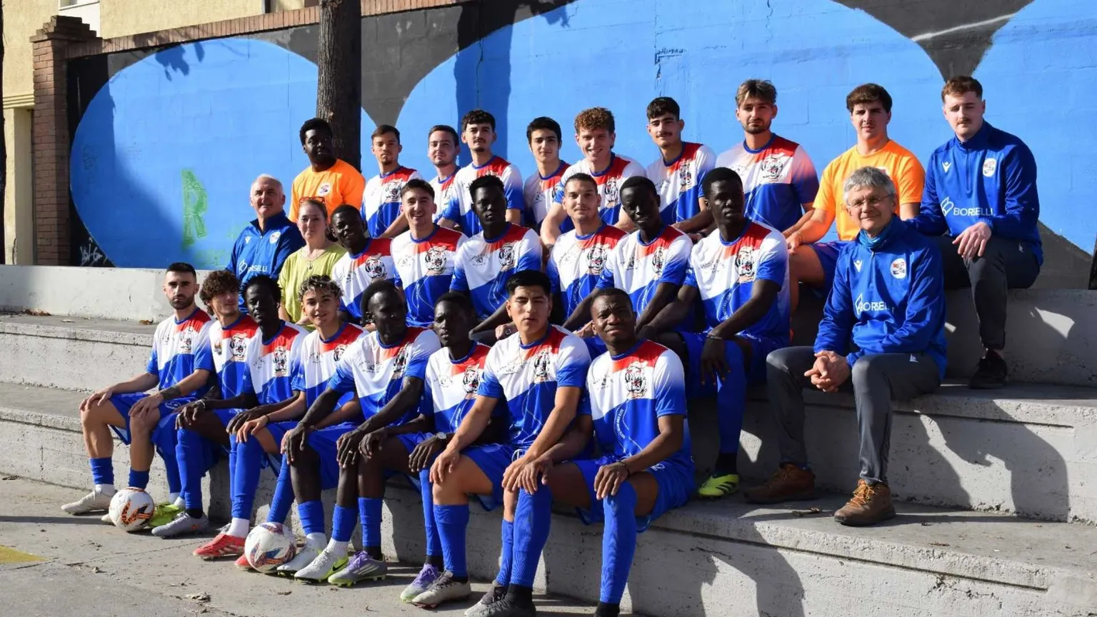 Una squadra con decine di nazioni: a Pesaro il calcio è integrazione