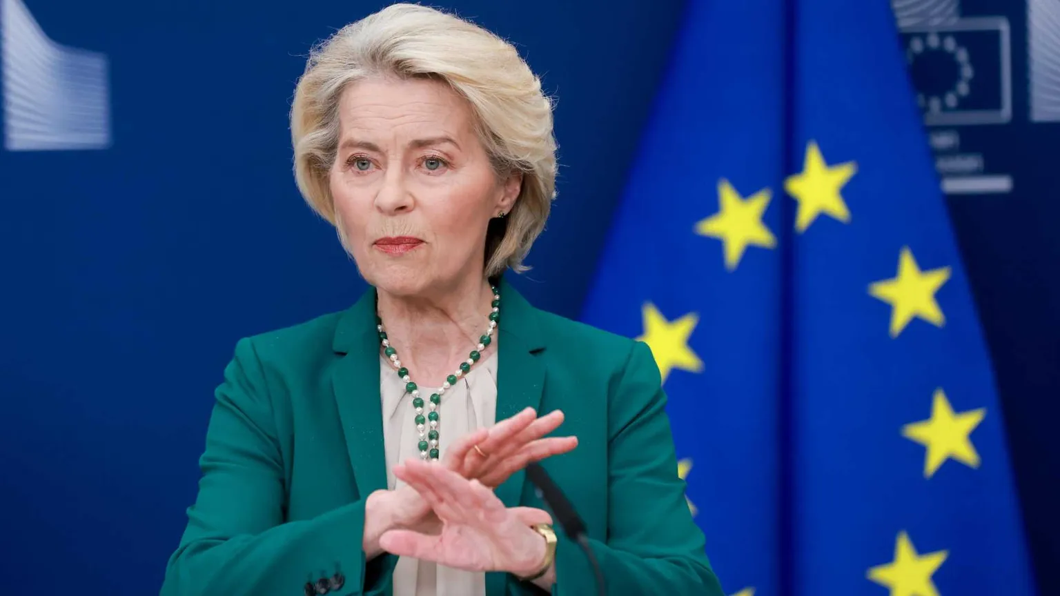 Fuga da Ursula, il nuovo film della politica italiana