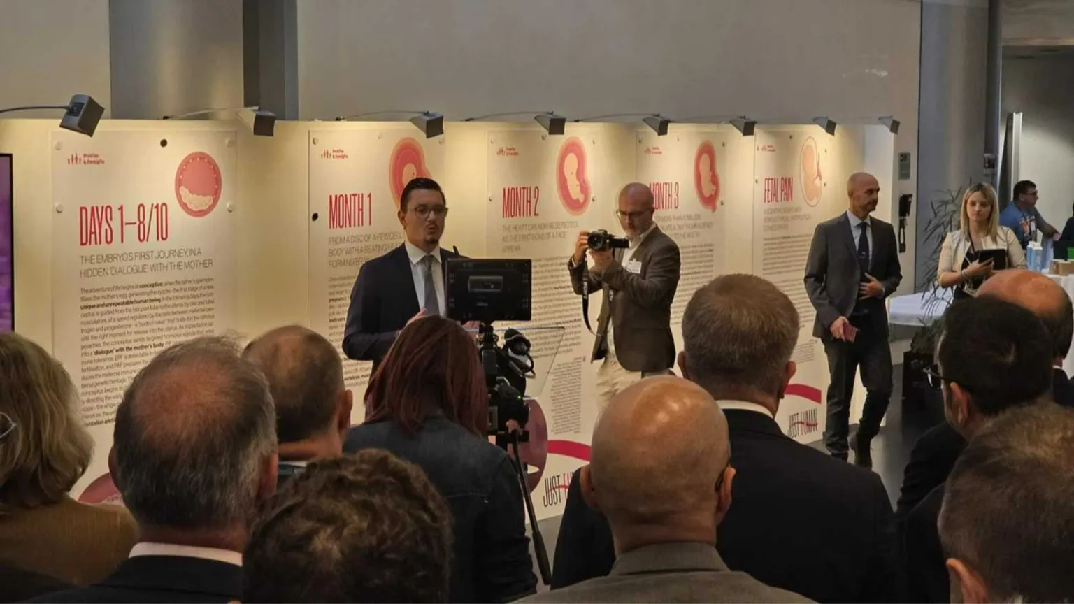 All'Europarlamento di Strasburgo in mostra l'origine della vita umana
