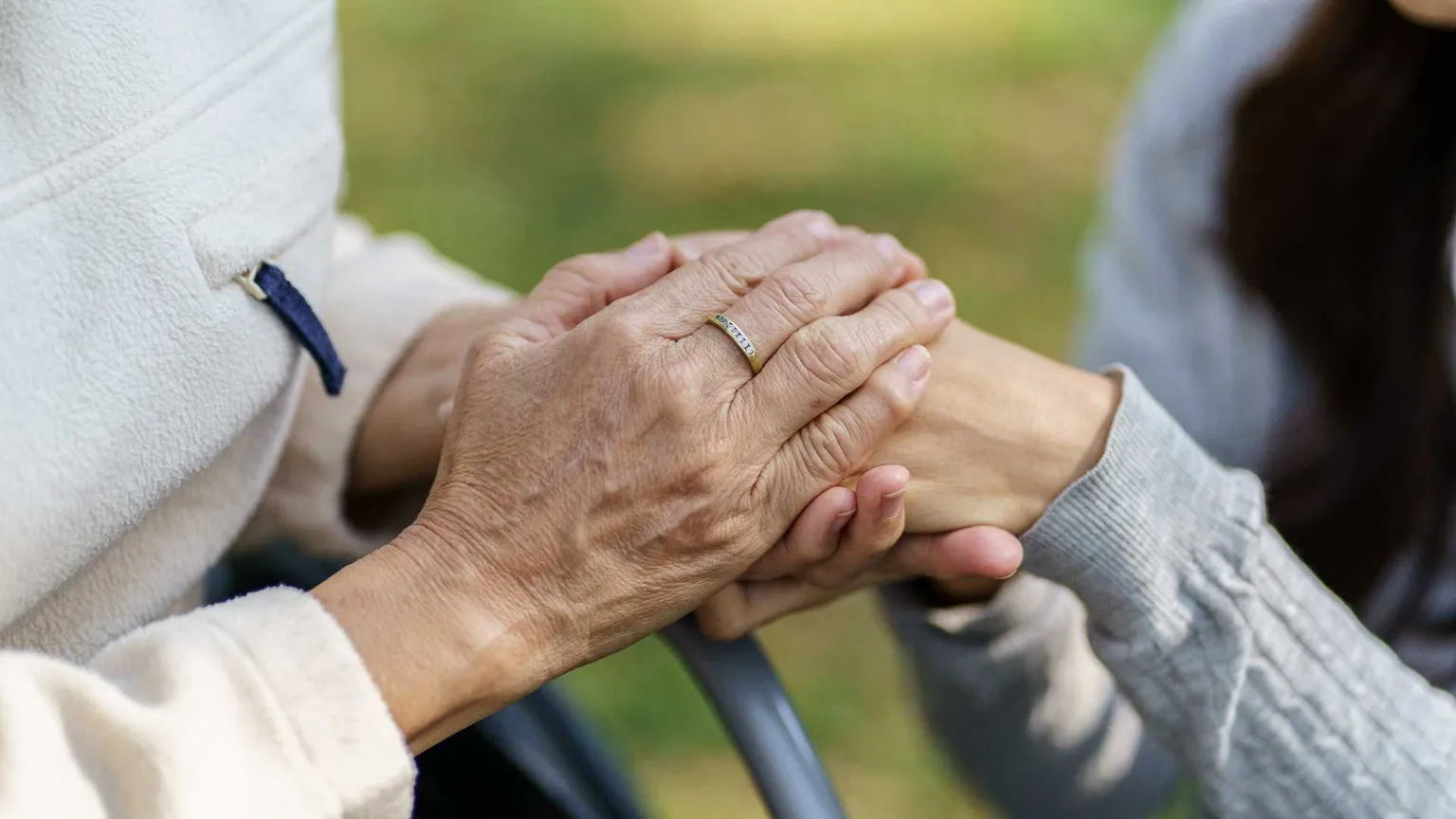 Il bollo e le necessità sociali che meritano davvero l’urgenza