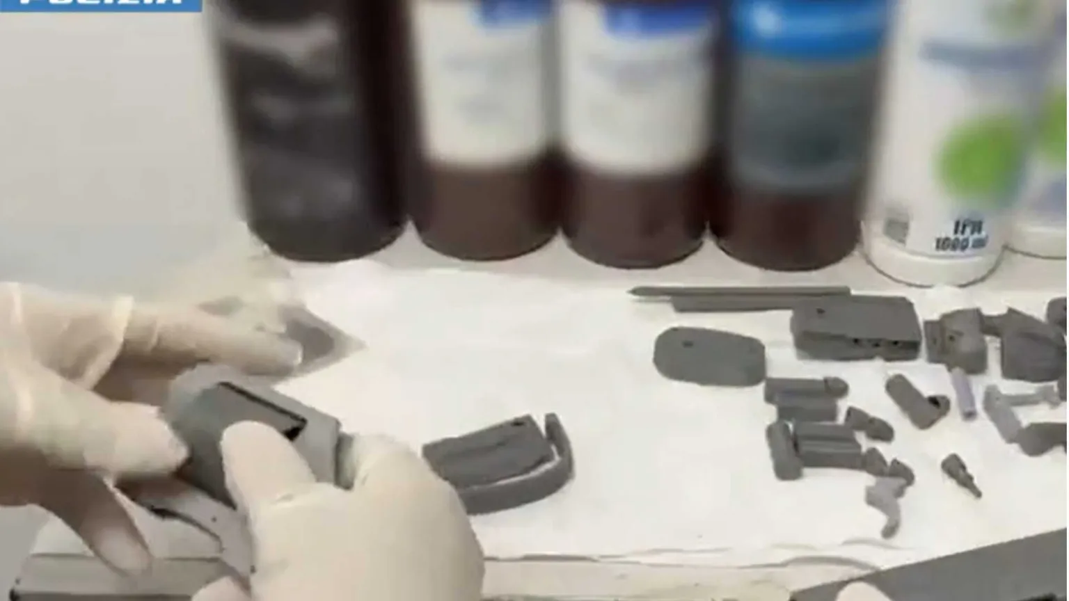 Allarme “ghost guns”, le armi fatte in casa con la stampante 3D