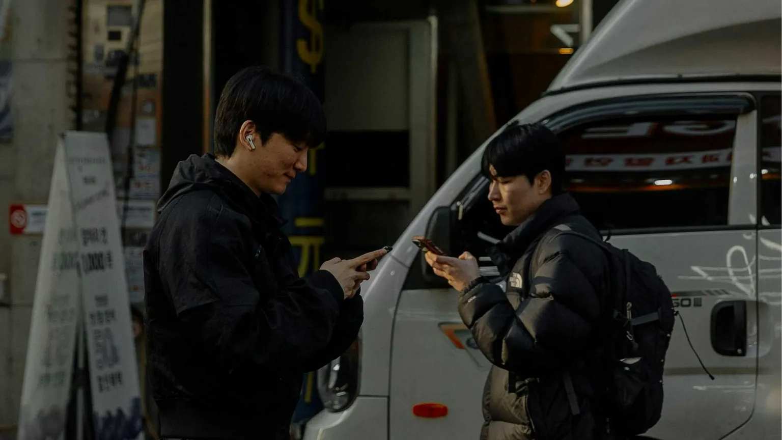 Sei un adolescente maschio? Nel bar non entri: la Corea scopre le “no-somebody zones”