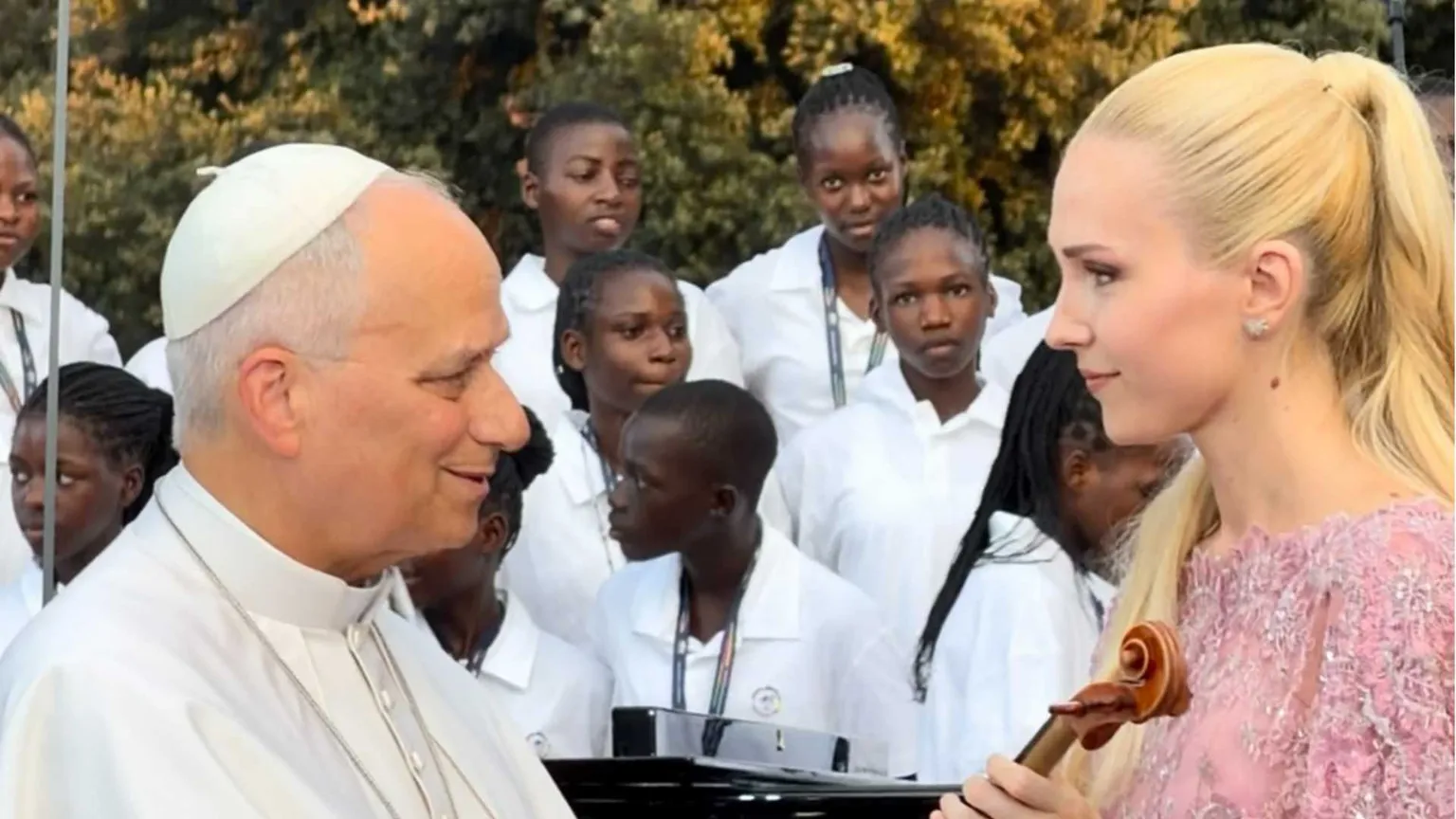 Anastasiya Petryshak: «A Kiev suono per la pace col violino benedetto dal Papa»