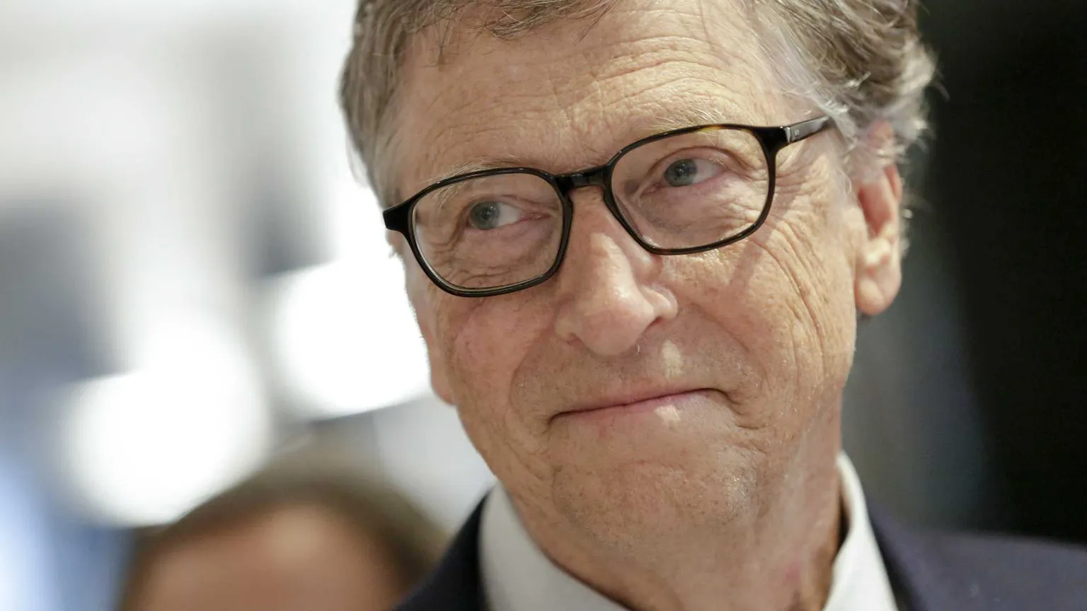 Bill Gates: «Non stiamo facendo abbastanza per ridurre i danni dell'intelligenza artificiale»