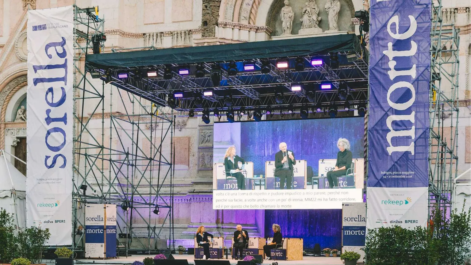 Zuppi al Festival Francescano: «No alle armi, costruiamo ospedali!»