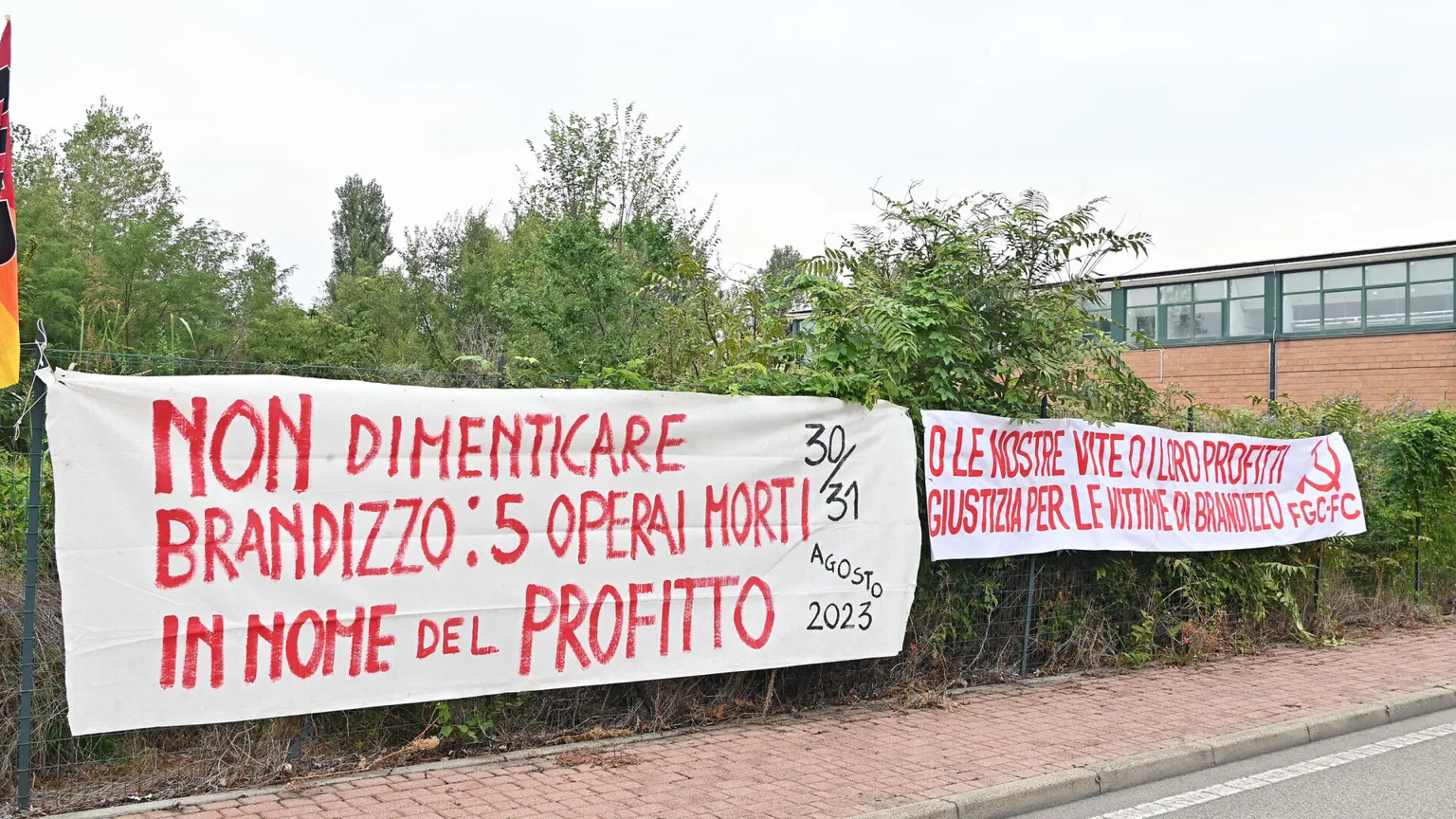 In cantiere e nelle fabbriche, ancora morti sul lavoro. «Fermate queste stragi»
