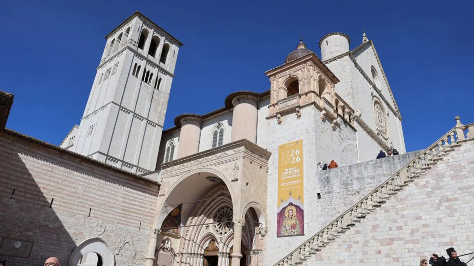 «Francesco per noi assisani, una presenza che cambia lo sguardo»