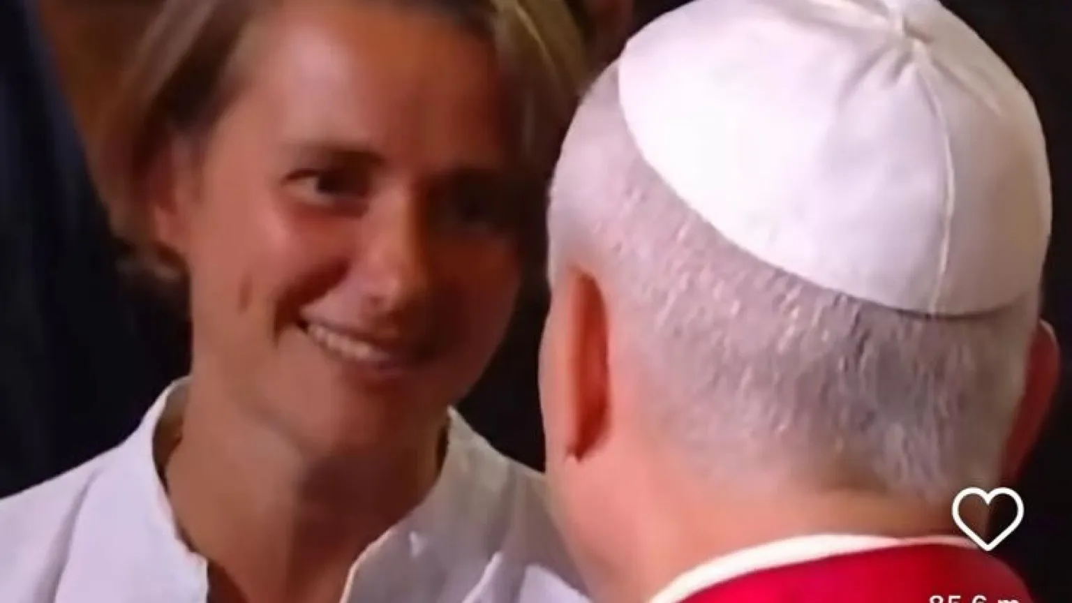 Il papa, il frate e la suora social, i catecumeni francesi