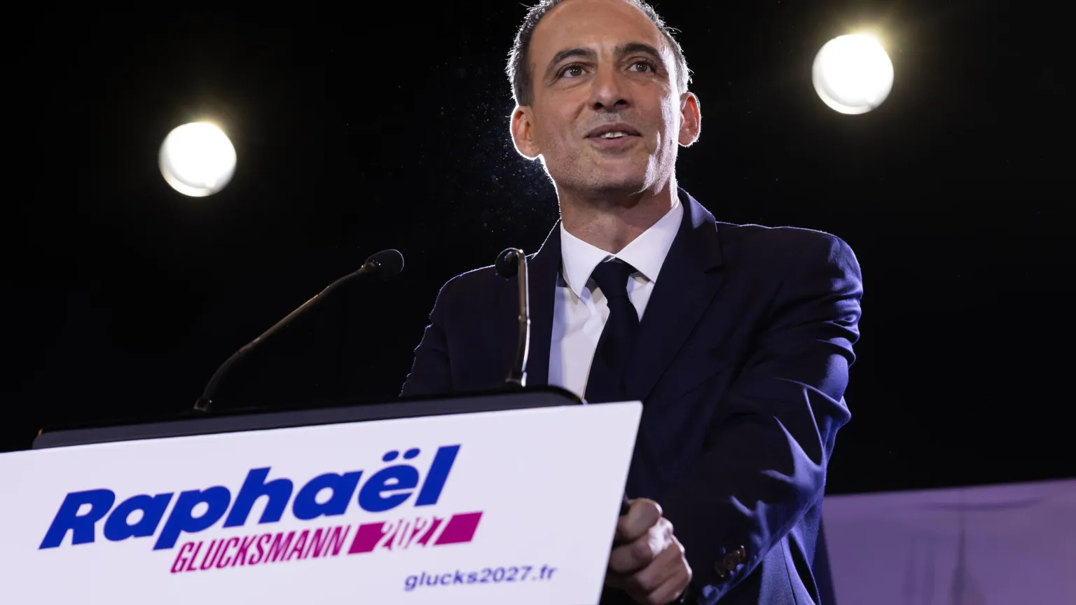 Francia, le primarie del centro-sinistra danno la patente di credibilità al vincitore Glucksmann