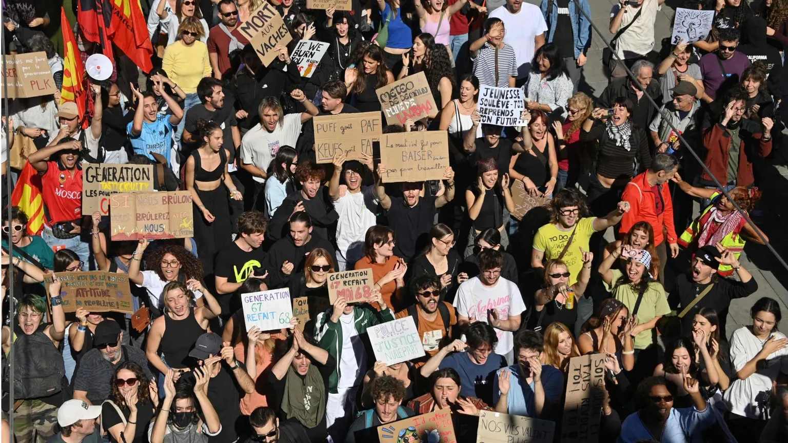 Gli studenti sono sempre meno, forse dovremmo ascoltiamoli di più