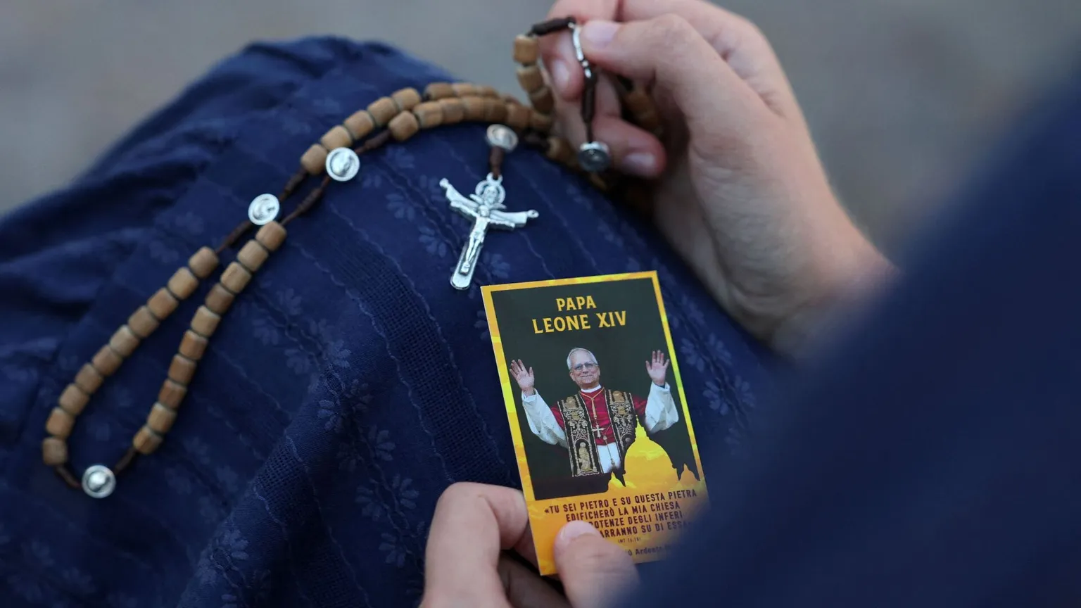 Il Papa torna a lavorare dal “Gemelli”. «Il polmone operato in ripresa»