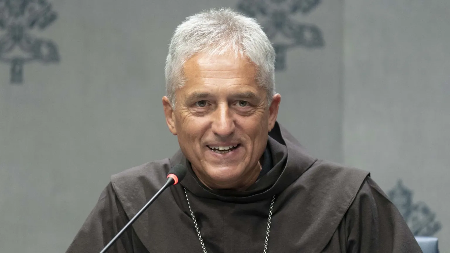 Il vescovo Vittorio Francesco Viola, dei frati minori / SICILIANI